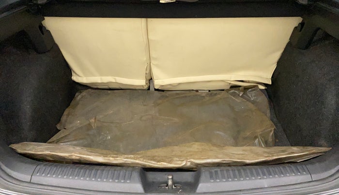 2012 Volkswagen Polo HIGHLINE1.2L, Petrol, Manual, 57,360 km, Boot Inside