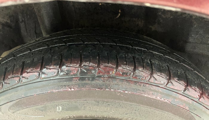 2016 Honda Amaze 1.2L I-VTEC S, Petrol, Manual, 35,758 km, Right Rear Tyre Tread