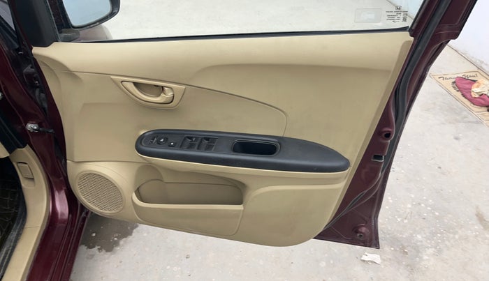 2016 Honda Amaze 1.2L I-VTEC S, Petrol, Manual, 35,758 km, Driver Side Door Panels Control