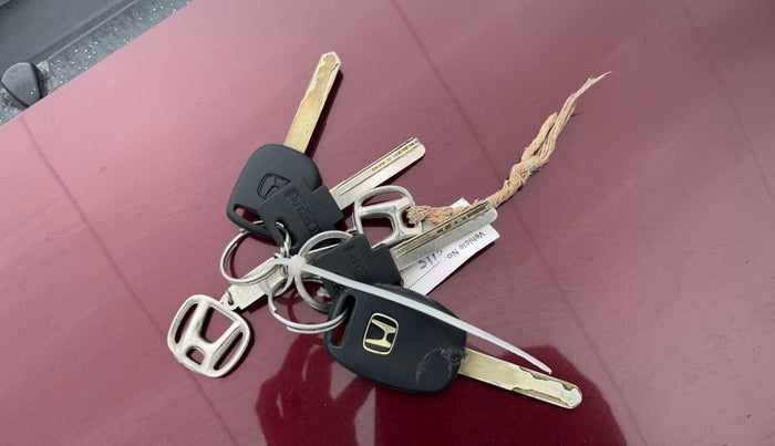 2016 Honda Amaze 1.2L I-VTEC S, Petrol, Manual, 35,758 km, Key Close Up