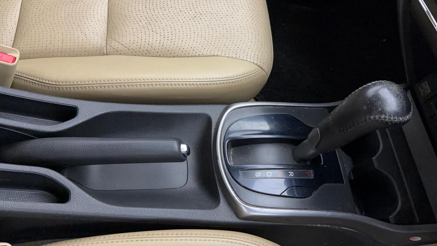 2015 Honda City 1.5L I-VTEC VX CVT, Petrol, Automatic, 92,142 km, Gear Lever