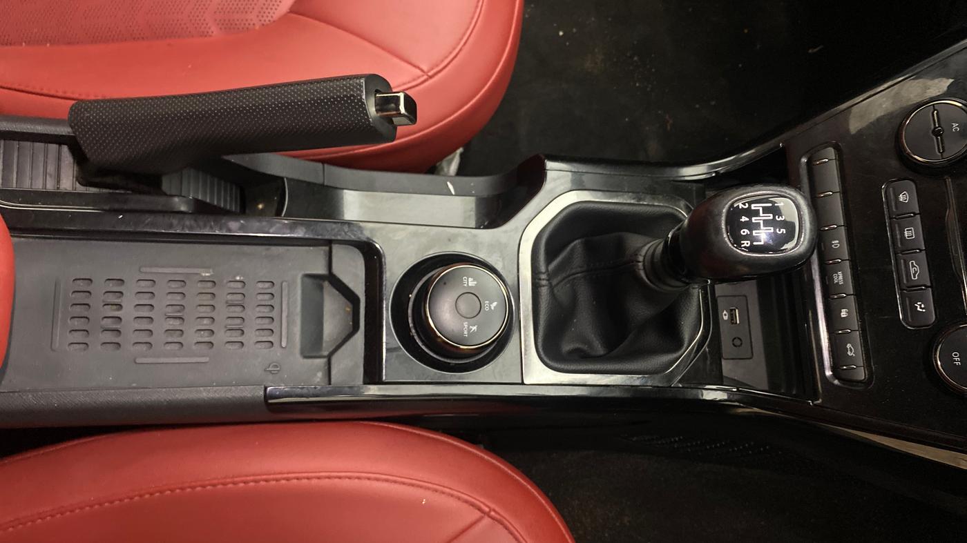 2023 Tata NEXON XZ PLUS LUX SUNROOF RED DARK PETROL, Petrol, Manual, 46,390 km, Gear Lever
