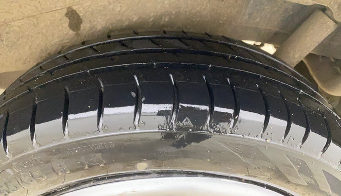 2015 Maruti Wagon R 1.0 VXI, Petrol, Manual, 75,237 km, Left Rear Tyre Tread