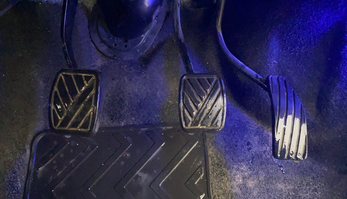 2015 Maruti Wagon R 1.0 VXI, Petrol, Manual, 75,237 km, Pedals