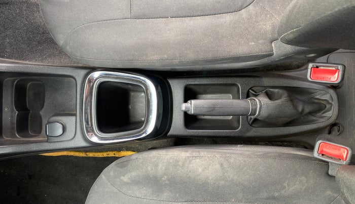 2018 Renault Kwid RXT 1.0 AMT (O), CNG, Automatic, 83,245 km, Gear Lever