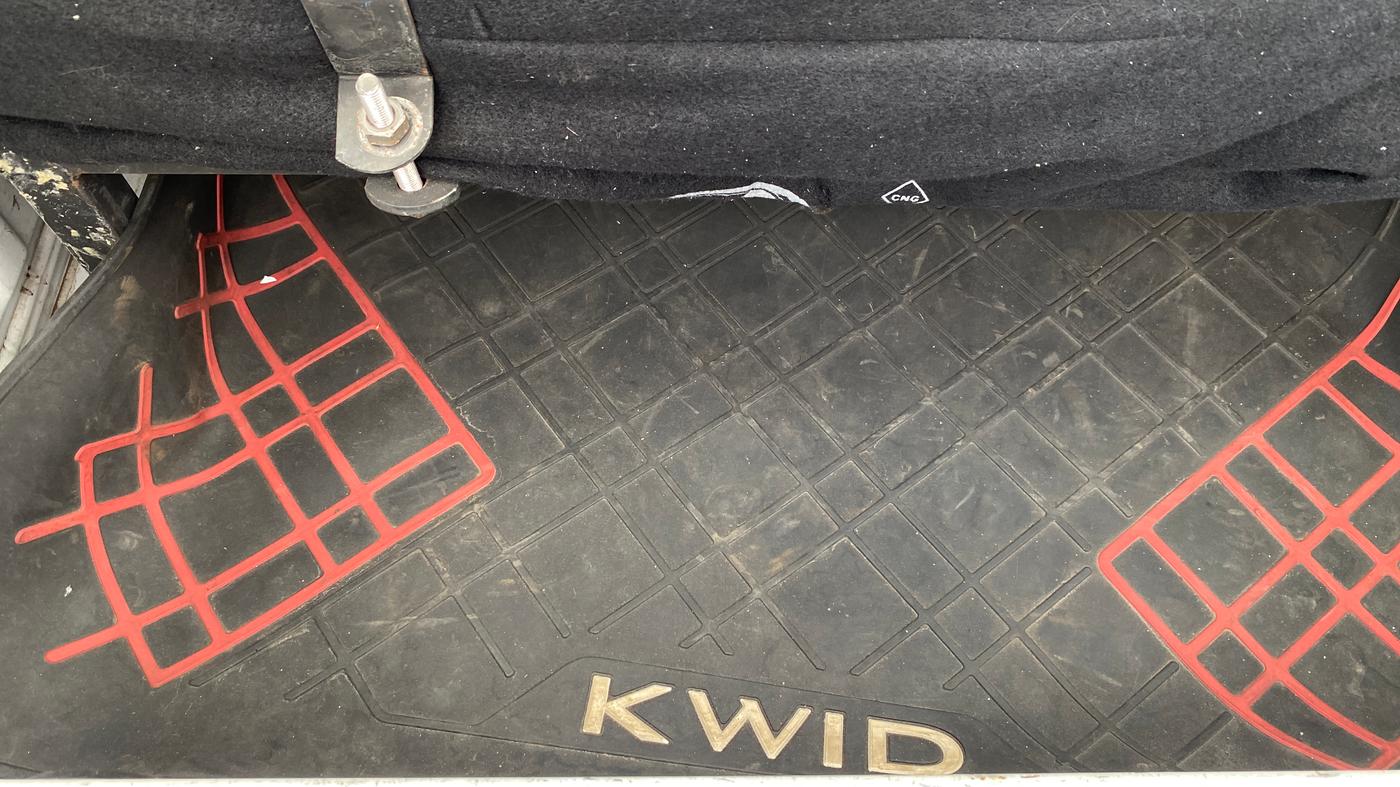2018 Renault Kwid RXT 1.0 AMT (O), CNG, Automatic, 83,245 km, Boot Inside