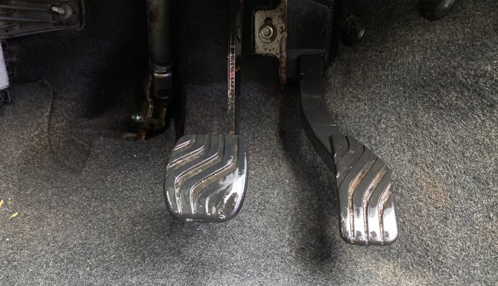 2018 Renault Kwid RXT 1.0 AMT (O), CNG, Automatic, 83,245 km, Pedals