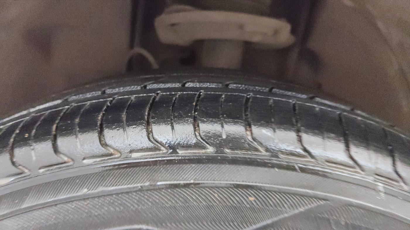 2018 Tata Tiago XZA PETROL, Petrol, Automatic, 43,111 km, Left Front Tyre Tread