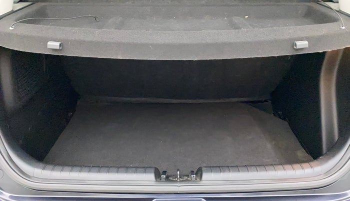 2022 Hyundai NEW I20 ASTA (O) 1.2 MT, Petrol, Manual, 31,996 km, Boot Inside