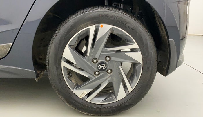 2022 Hyundai NEW I20 ASTA (O) 1.2 MT, Petrol, Manual, 31,996 km, Left Rear Wheel