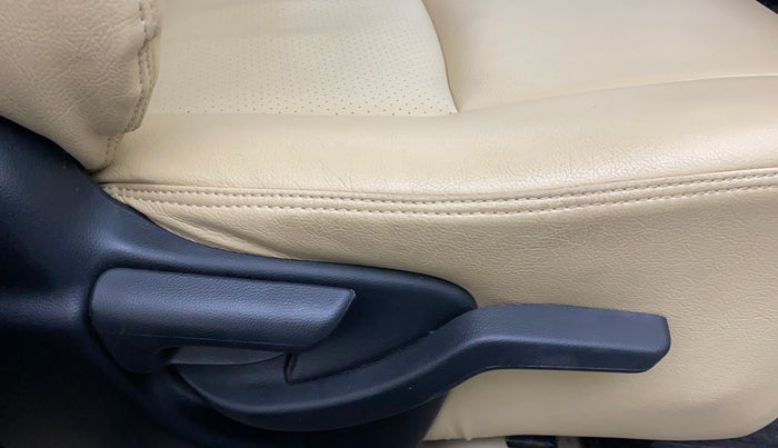 2018 Honda BR-V 1.5L I-VTEC V CVT, Petrol, Automatic, 45,409 km, Driver Side Adjustment Panel