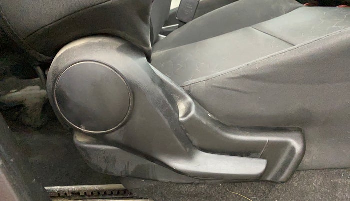 2018 Maruti IGNIS ZETA 1.2, Petrol, Manual, 49,514 km, Driver Side Adjustment Panel