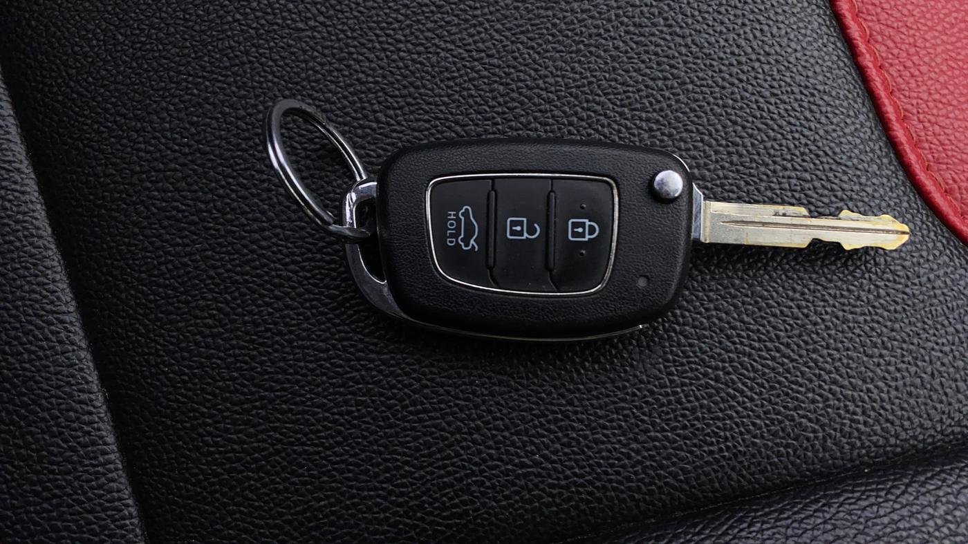 2021 Hyundai GRAND I10 NIOS SPORTZ AMT 1.2 KAPPA VTVT, Petrol, Automatic, 22,711 km, Key Close Up