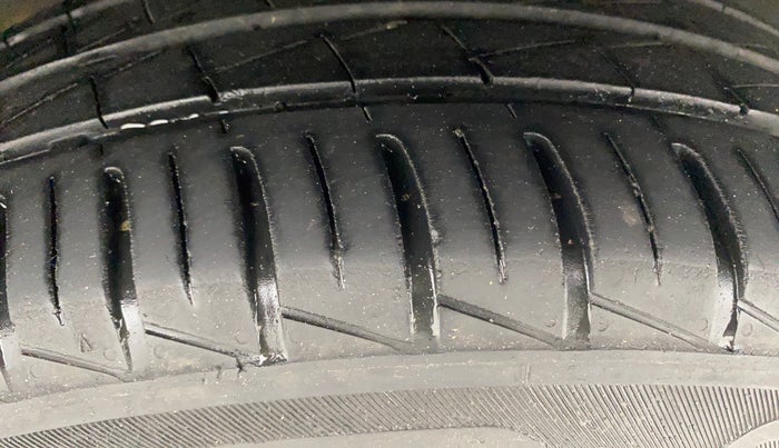 2021 Hyundai GRAND I10 NIOS SPORTZ AMT 1.2 KAPPA VTVT, Petrol, Automatic, 22,653 km, Left Rear Tyre Tread