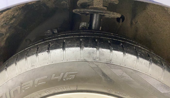 2018 Maruti Swift ZXI AMT, Petrol, Automatic, 44,180 km, Left Front Tyre Tread