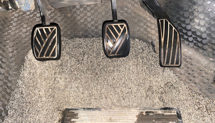 2013 Maruti Swift VDI, Diesel, Manual, 93,055 km, Pedals