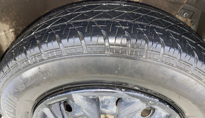 2013 Maruti Swift VDI, Diesel, Manual, 93,055 km, Right Front Tyre Tread