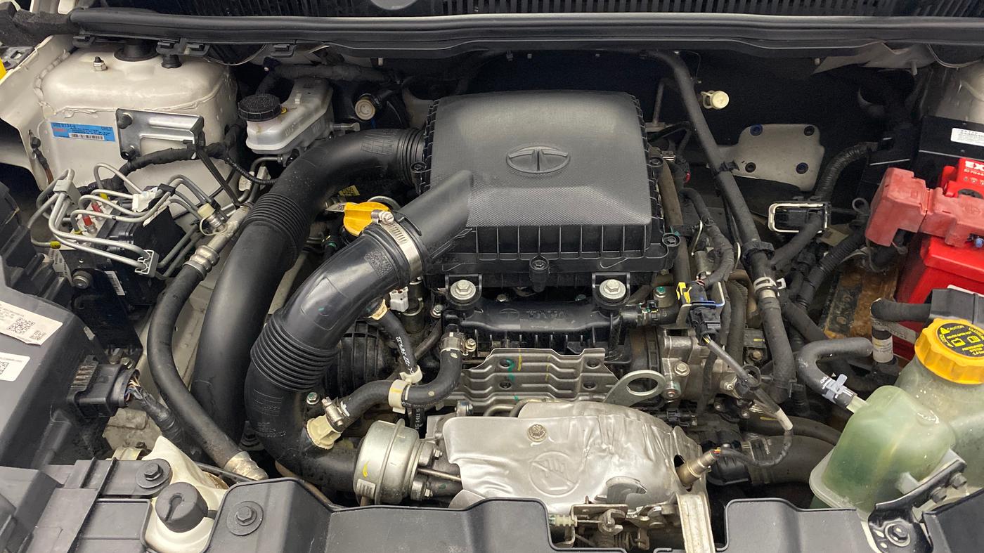 2022 Tata NEXON XZA PLUS PETROL, Petrol, Automatic, 45,759 km, Engine View - Right