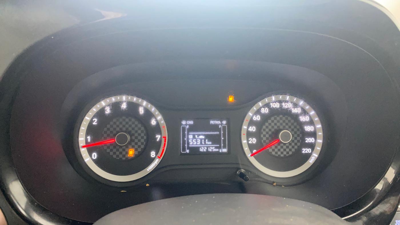 2022 Hyundai AURA SX 1.2 CNG, CNG, Manual, 1,22,124 km, Odometer Image
