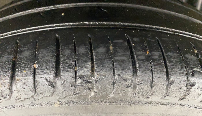 2021 Renault TRIBER RXZ AMT, Petrol, Automatic, 64,858 km, Right Rear Tyre Tread