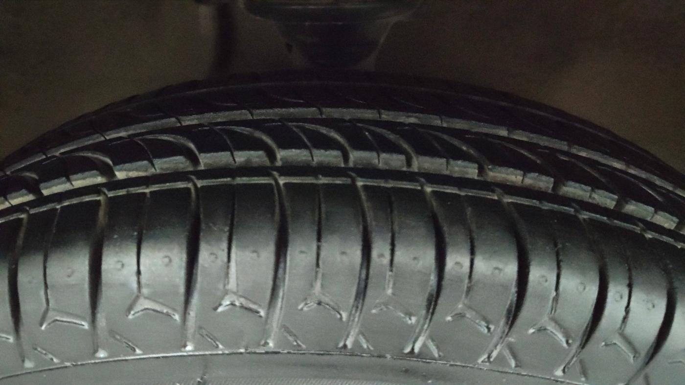 2017 Maruti Alto 800 LXI O, Petrol, Manual, 61,127 km, Right Front Tyre Tread