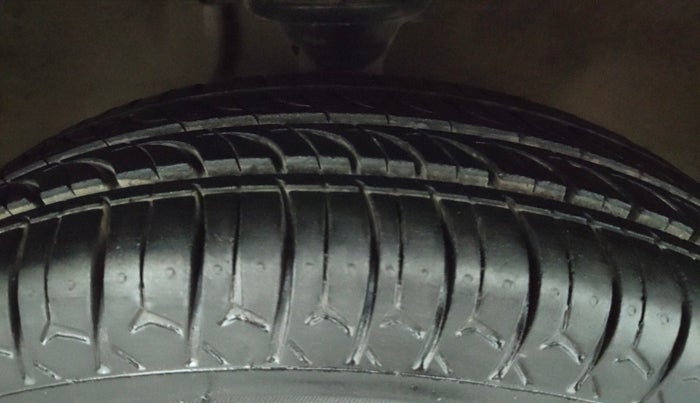2017 Maruti Alto 800 LXI O, Petrol, Manual, 61,127 km, Right Front Tyre Tread