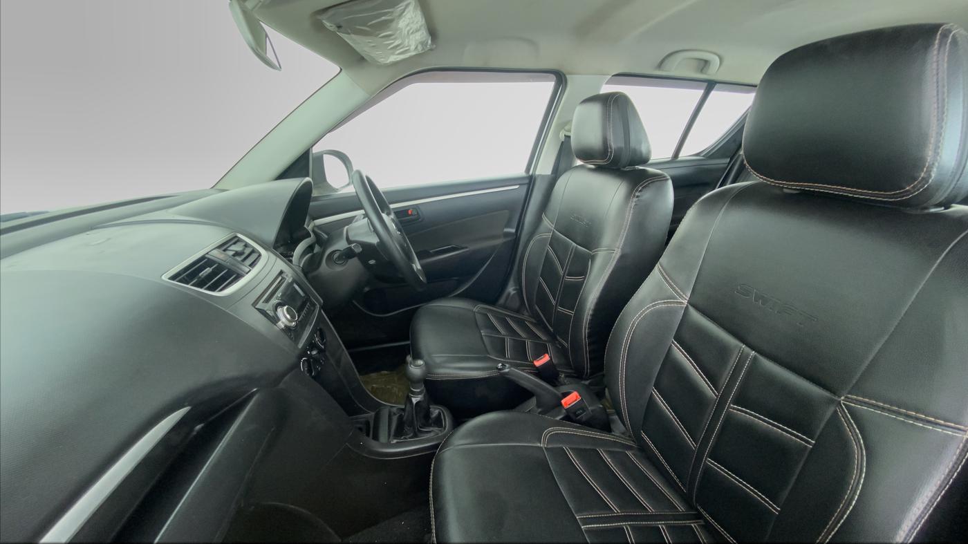 2017 Maruti Swift LXI OPT, Petrol, Manual, 22,911 km, Right Side Front Door Cabin