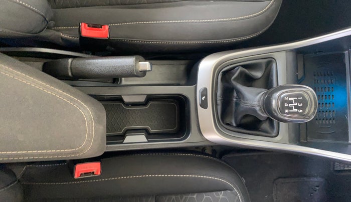 2023 Tata ALTROZ XZ + SUNROOF, Petrol, Manual, 37,220 km, Gear Lever