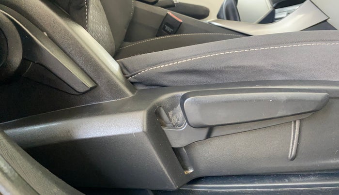 2023 Tata ALTROZ XZ + SUNROOF, Petrol, Manual, 37,220 km, Driver Side Adjustment Panel