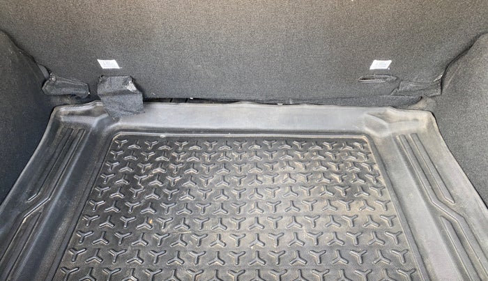 2023 Tata ALTROZ XZ + SUNROOF, Petrol, Manual, 37,220 km, Boot Inside