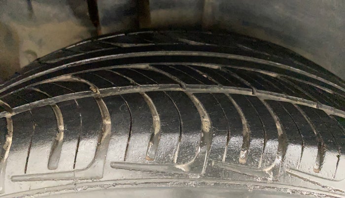 2012 Maruti Ertiga VDI, Diesel, Manual, 82,321 km, Right Rear Tyre Tread