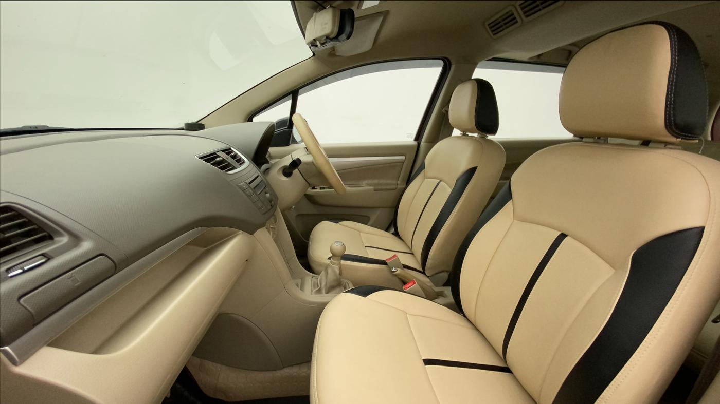 2012 Maruti Ertiga VDI, Diesel, Manual, 82,321 km, Right Side Front Door Cabin