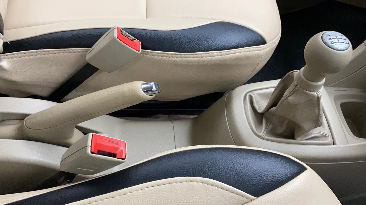 2012 Maruti Ertiga VDI, Diesel, Manual, 82,321 km, Gear Lever