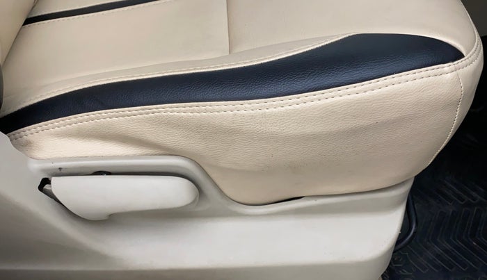2012 Maruti Ertiga VDI, Diesel, Manual, 82,321 km, Driver seat - Seat adjuster makes minor noise