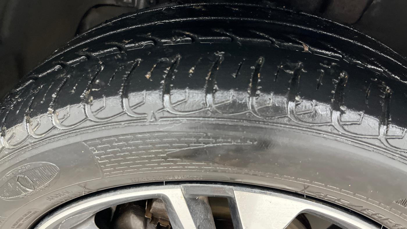 2020 Tata Tiago XZA PLUS PETROL, Petrol, Automatic, 31,205 km, Left Front Tyre Tread