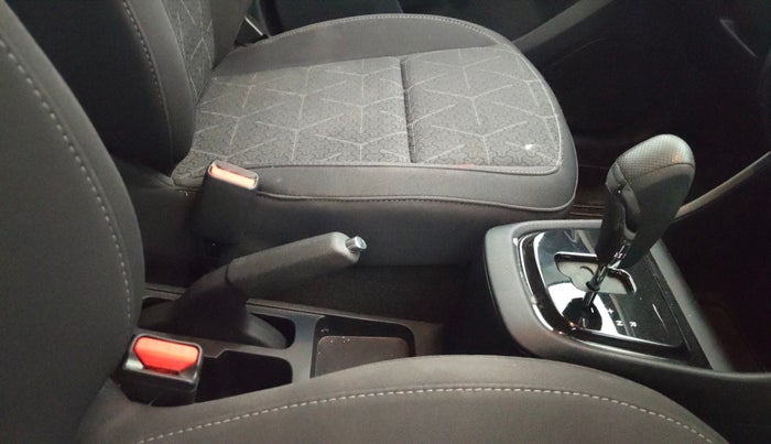 2022 Tata PUNCH CREATIVE  AMT, Petrol, Automatic, 16,627 km, Gear Lever