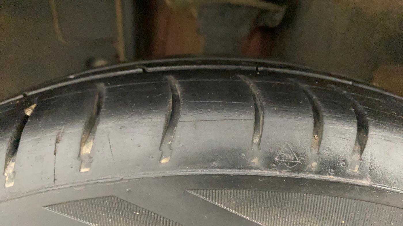 2016 Renault Kwid RXT 1.0, CNG, Manual, 94,193 km, Left Front Tyre Tread