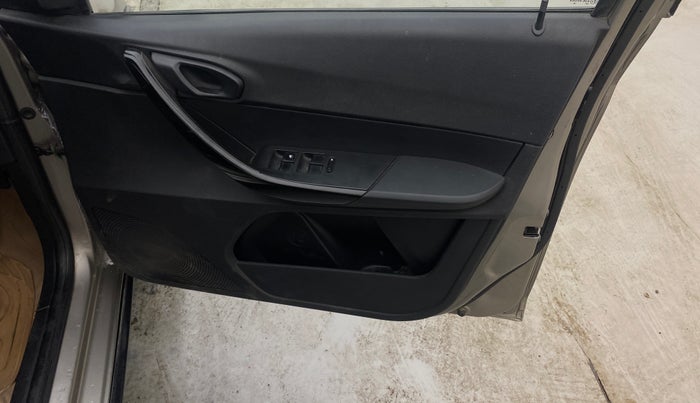 2018 Tata TIAGO NRG PETROL, Petrol, Manual, 93,656 km, Driver Side Door Panels Control