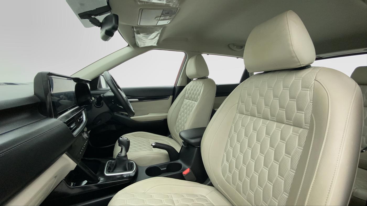 2019 KIA SELTOS HTX 1.5 PETROL MT, Petrol, Manual, 41,289 km, Right Side Front Door Cabin