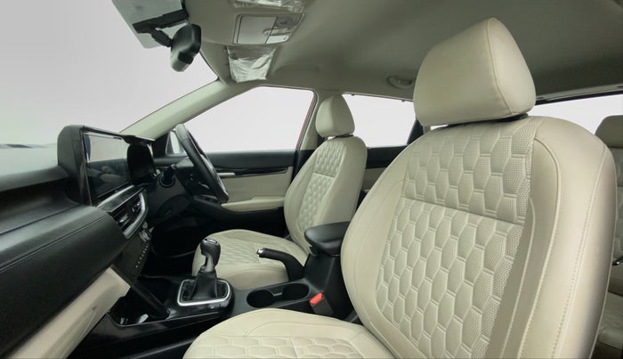 2019 KIA SELTOS HTX 1.5 PETROL MT, Petrol, Manual, 41,289 km, Right Side Front Door Cabin
