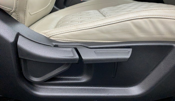 2019 KIA SELTOS HTX 1.5 PETROL MT, Petrol, Manual, 41,289 km, Driver Side Adjustment Panel