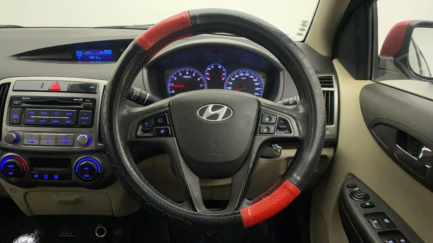 2013 Hyundai i20 SPORTZ 1.2, Petrol, Manual, 81,359 km, Steering Wheel Close Up