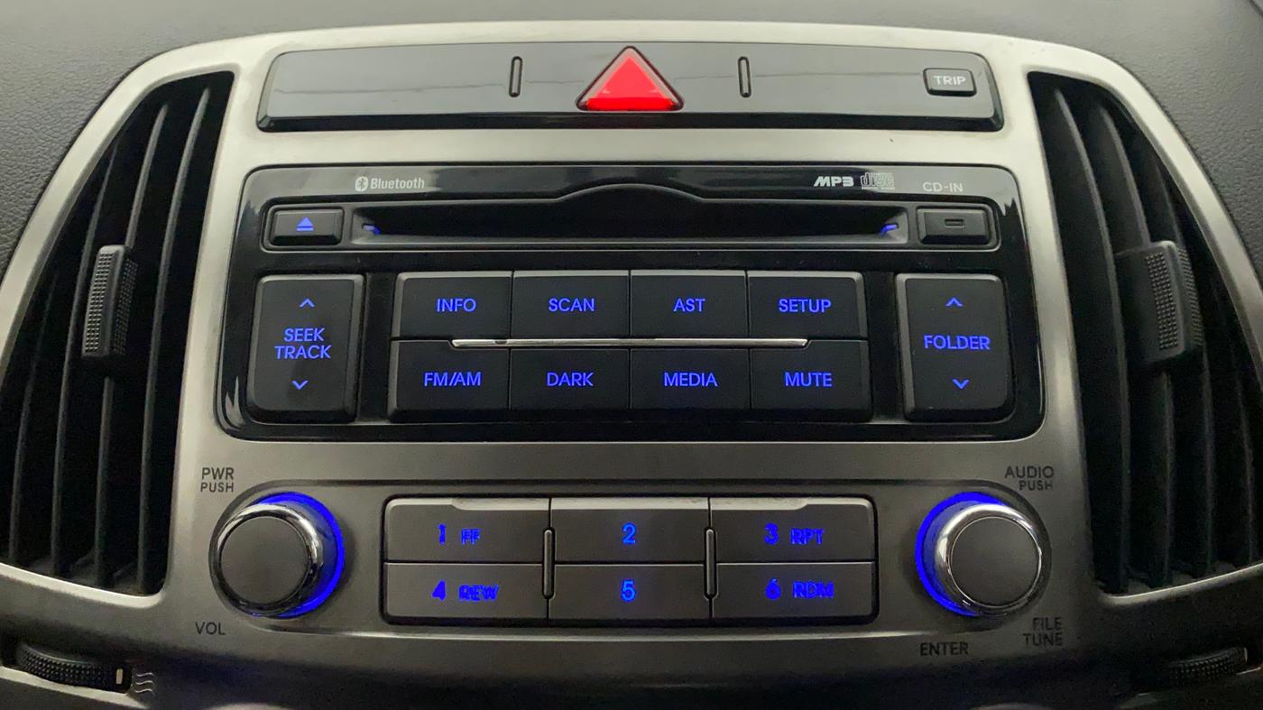 2013 Hyundai i20 SPORTZ 1.2, Petrol, Manual, 81,359 km, Infotainment System