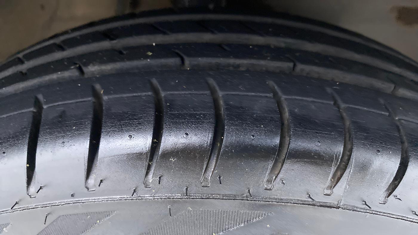 2013 Maruti Alto 800 LXI, Petrol, Manual, 79,590 km, Right Front Tyre Tread