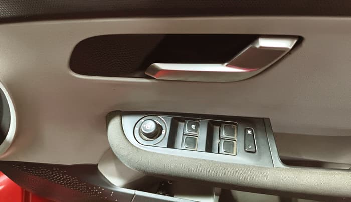 2020 Tata ALTROZ XZ PETROL, CNG, Manual, 59,591 km, Driver Side Door Panels Control