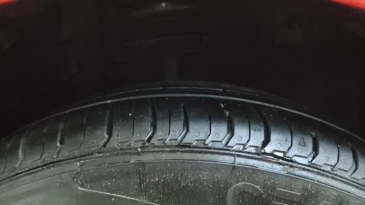 2020 Tata ALTROZ XZ PETROL, CNG, Manual, 59,591 km, Right Front Tyre Tread