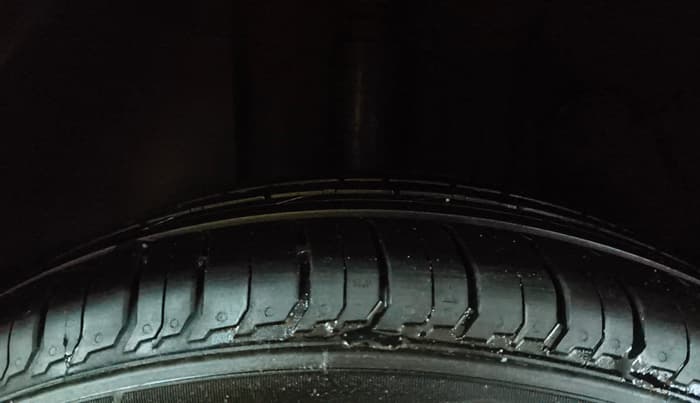 2020 Tata ALTROZ XZ PETROL, CNG, Manual, 59,591 km, Right Rear Tyre Tread