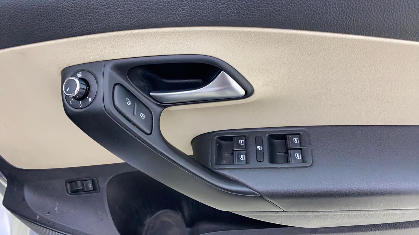 2022 Volkswagen Vento HIGHLINE PLUS 1.0L TSI AT, Petrol, Automatic, 83,459 km, Driver Side Door Panels Control