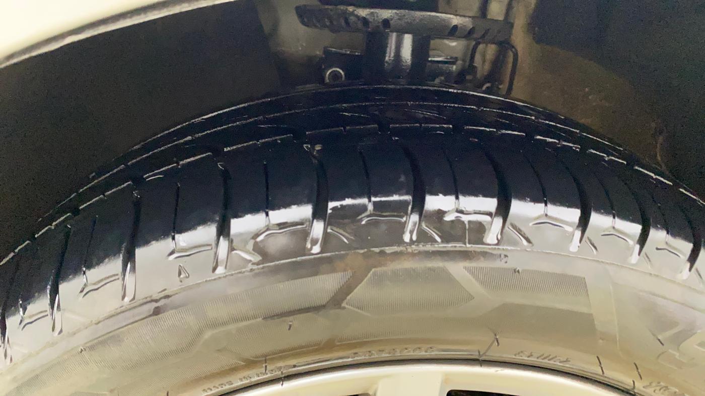 2022 Volkswagen Vento HIGHLINE PLUS 1.0L TSI AT, Petrol, Automatic, 83,459 km, Left Front Tyre Tread