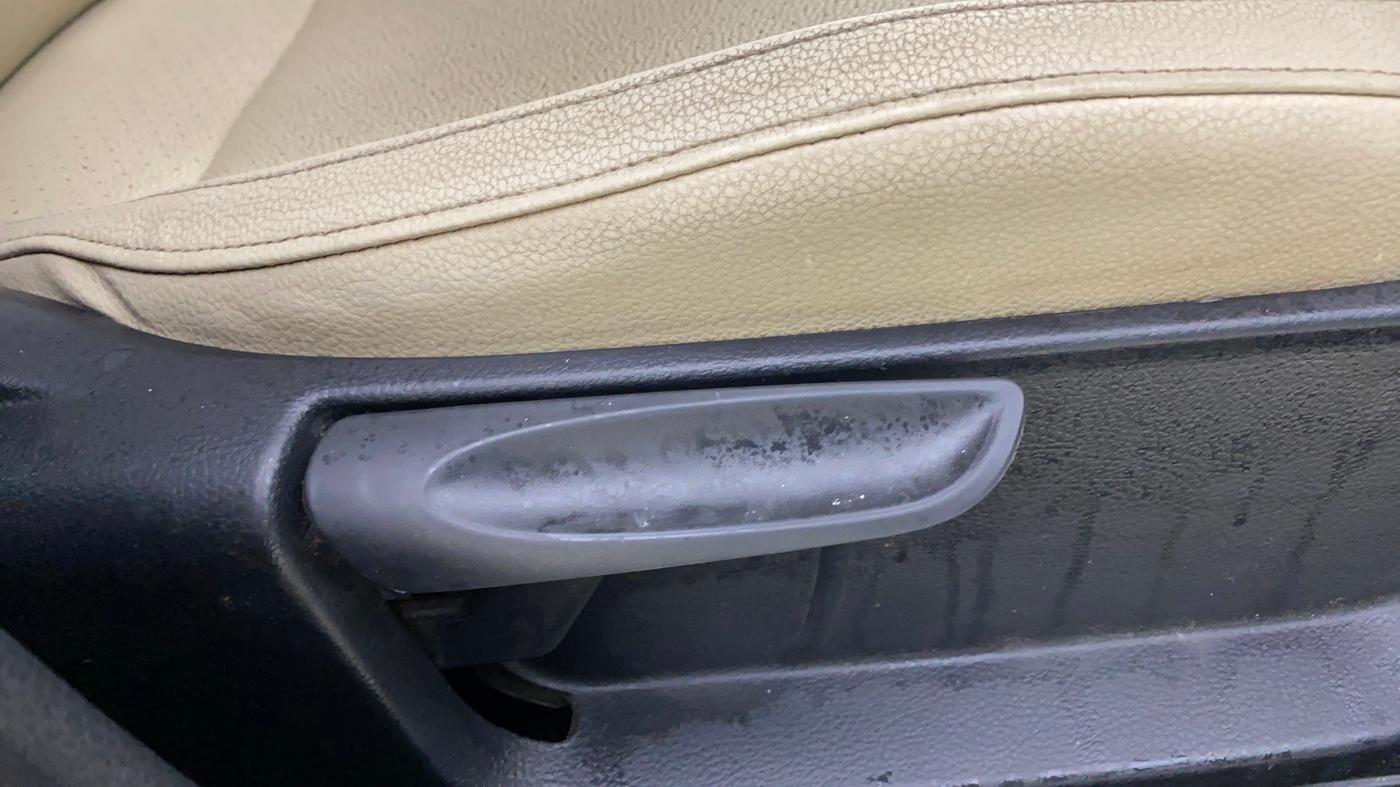 2022 Volkswagen Vento HIGHLINE PLUS 1.0L TSI AT, Petrol, Automatic, 83,459 km, Driver Side Adjustment Panel